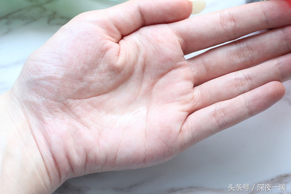 雅诗兰黛红石榴水哪个适合夏天用,红石榴水雅诗兰黛油皮