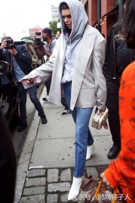 粽子快报｜Gucci出了巧克力，金小妹被骂抄袭狗，以及这个泳装品牌有点污