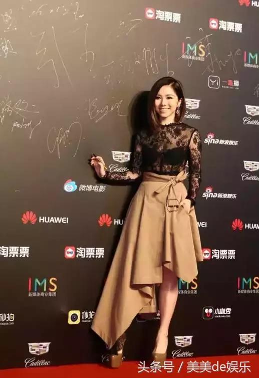 赵丽颖李易峰被冯小刚大爆料？喝中药？暴露了小秘密