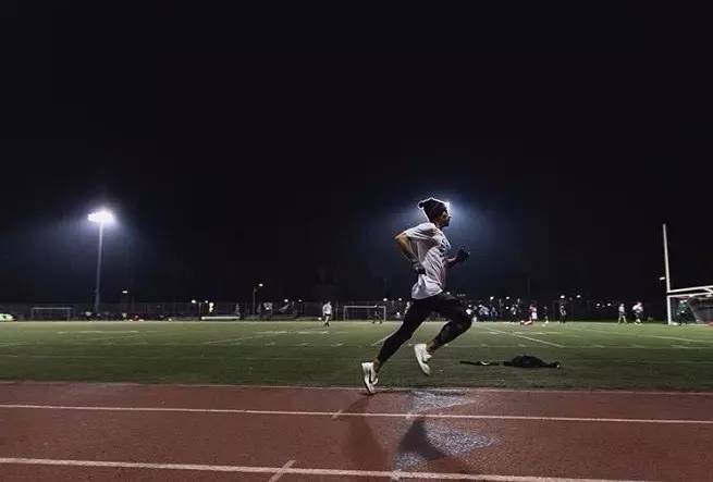 马拉松成绩和自己训练成绩,马拉松靠努力能得第一吗