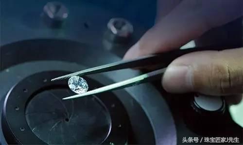 揭秘珠宝鉴定师的秘密,怎么判断珠宝鉴定证书是真的