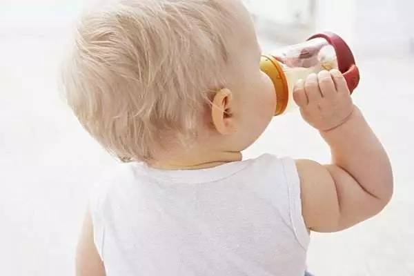 防暑降温小妙招,简单实用方法助宝宝降温