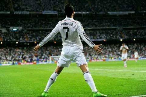 c罗重回曼联球迷视频,c罗重回曼联精彩进球