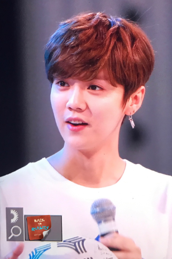 鹿晗嘟嘴卖萌图片,鹿晗撅嘴笑