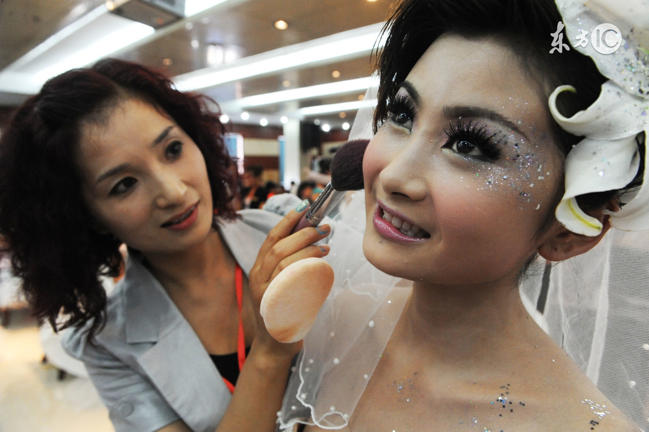 平顶山婚礼跟妆大概多少钱,平顶山结婚步骤