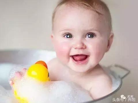 温和细腻呵护宝宝娇嫩肌肤,如何护理宝宝的皮肤让它又白又嫩