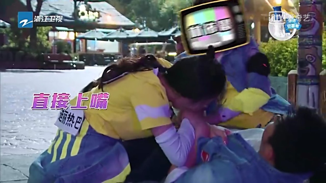 奔跑吧兄弟小鹿被大黑牛吓傻,奔跑吧大黑牛撕名牌高能