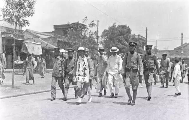 清华北大的全部视频,清华大学九十年代的照片