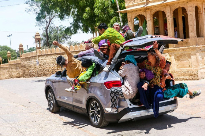 买二手车交了定金发现事故车,买二手事故车怎么解决