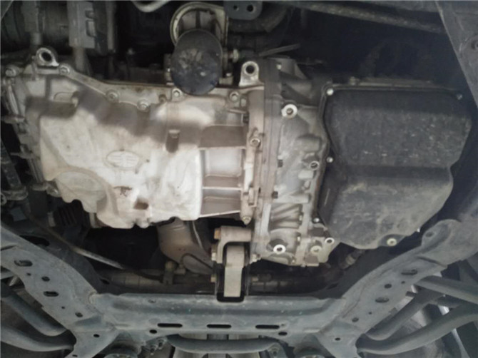 买二手车交了定金发现事故车,买二手事故车怎么解决