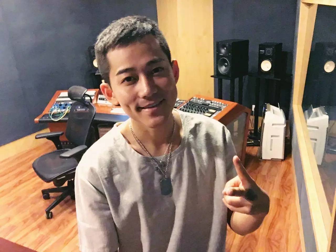 苏醒为梅西写的文章,苏醒为追梅西都做过哪些事