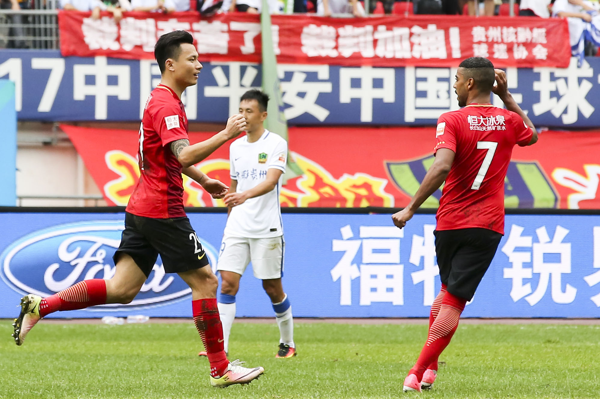 斯科拉里广州恒大阵容,斯科拉里带恒大的视频