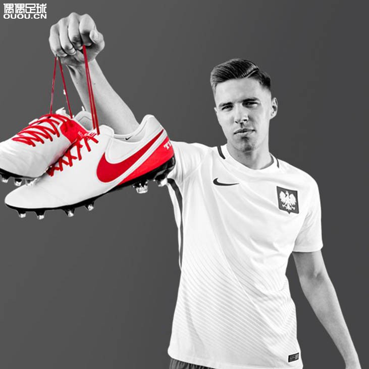 nikeid定制漆皮,nike足球鞋最新配色