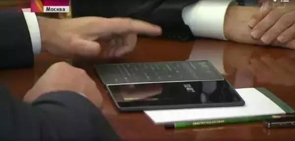 三星s8现在值得入手吗,降价5600元三星折叠屏256gb