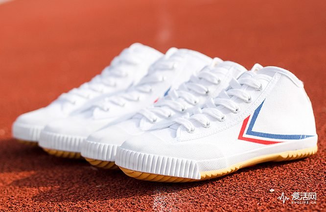 为什么今年这么流行小白鞋,为什么又流行小白鞋了