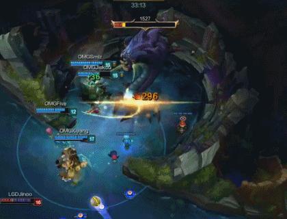 [动图集锦]五杀过后惨被针对JDG不敌苏宁，lwx大嘴熔化女警