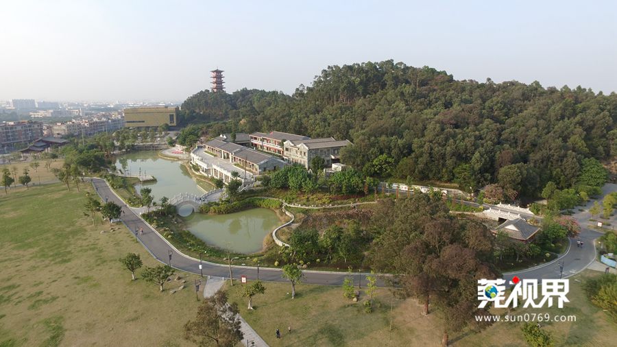 上帝视角下的龙潭,上帝视角下的希腊