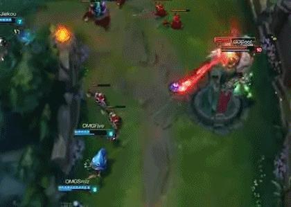 [动图集锦]五杀过后惨被针对JDG不敌苏宁，lwx大嘴熔化女警