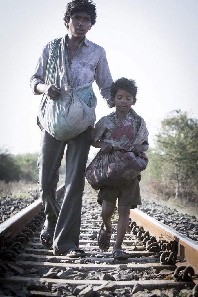 比摔跤吧爸爸感人的印度电影,比摔跤吧爸爸还励志的印度电影