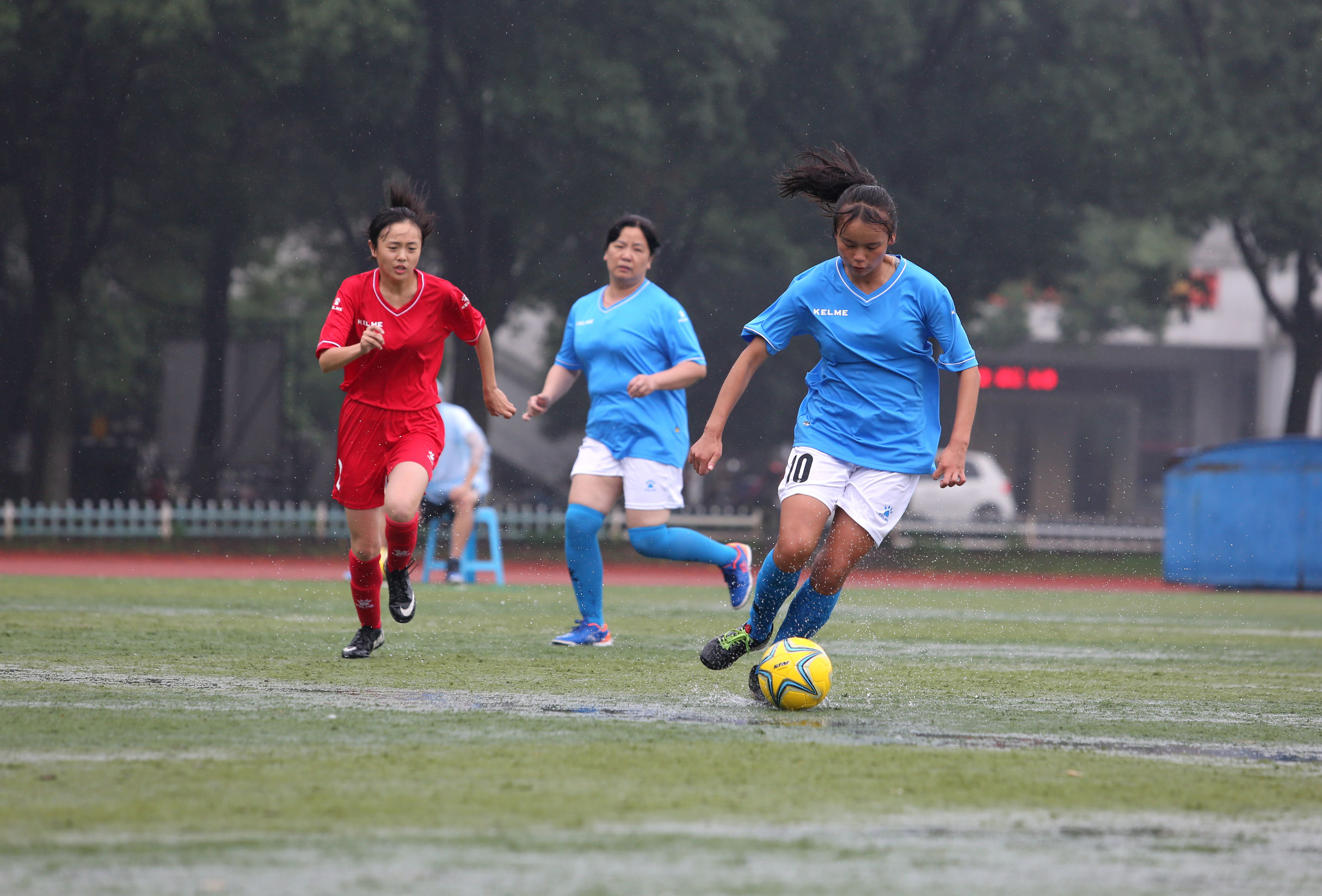 湖州初中女子足球比赛,湖州市2018女子足球