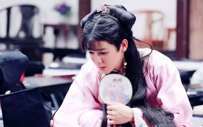 看八卦明星热门视频,马天宇鹿晗穿女装