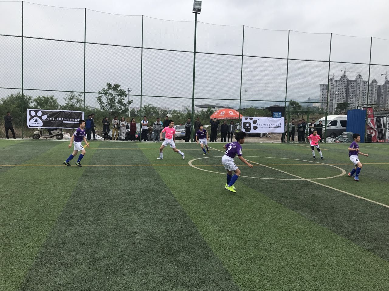 让孩子在快乐中学习快乐中成长,让小孩足球天赋更强