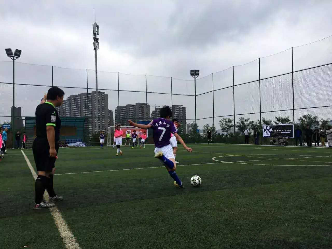 让孩子在快乐中学习快乐中成长,让小孩足球天赋更强