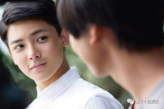 侯明昊鹿晗撞脸视频,侯明昊和鹿晗长得很像