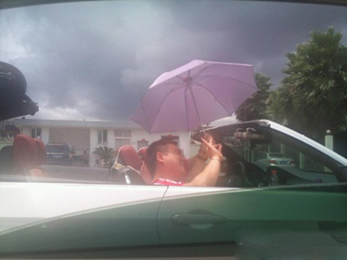 敞篷车遇到雨天怎么开,开敞篷车下雨