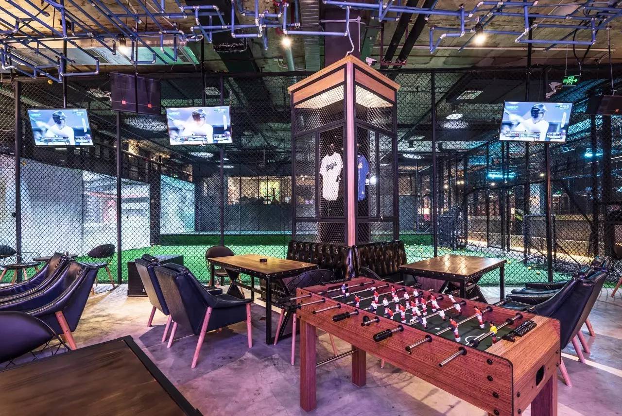 霸道总裁、米其林一星、西南第一，这家棒球餐吧到底什么来头？