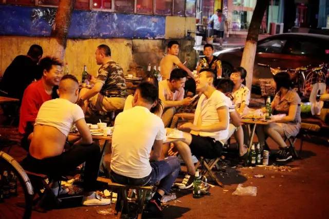 这才是淮北该有的深夜食堂故事：总有个地方治愈失眠