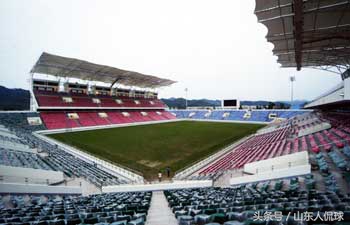 中国目前十大专业足球场,盘点中国专业足球场