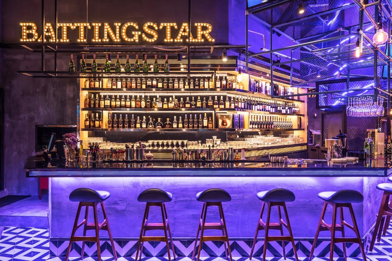 霸道总裁、米其林一星、西南第一，这家棒球餐吧到底什么来头？