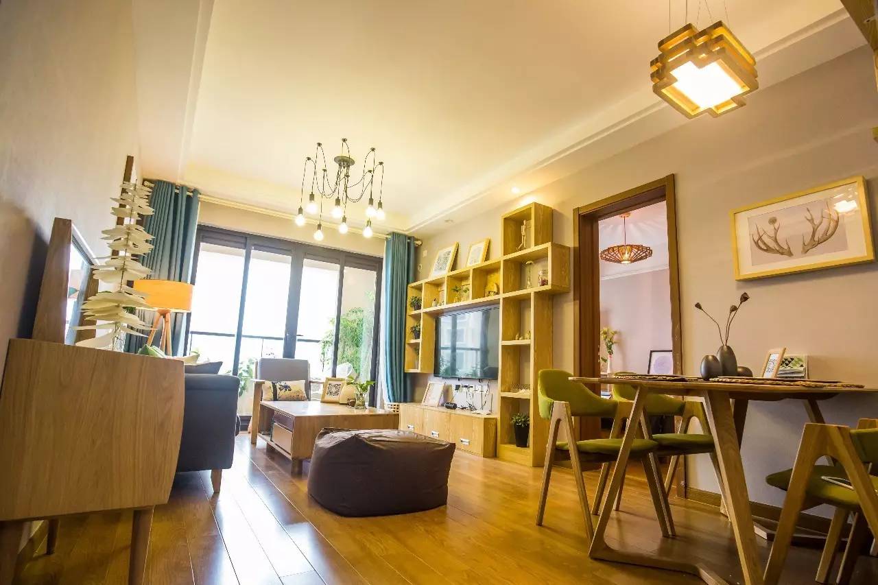 新房装修完工，4万硬装+3万软装，家具都是淘宝买的，美爆了