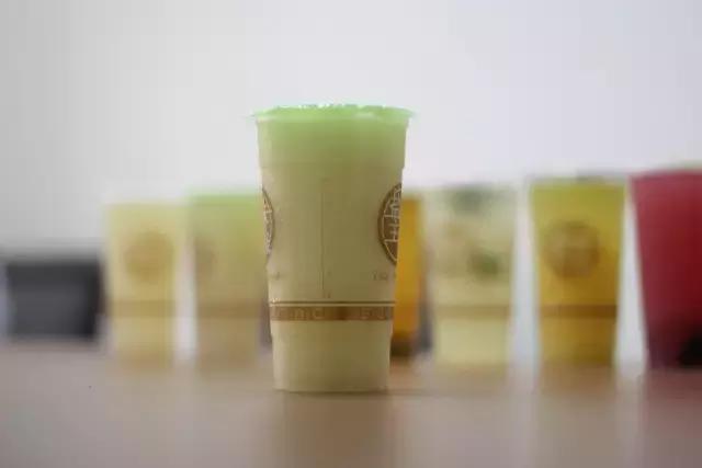 啊！好咸！好爽！喝完一袋盐后小编身残志坚，只为告诉你谁是老盐界的no.1！