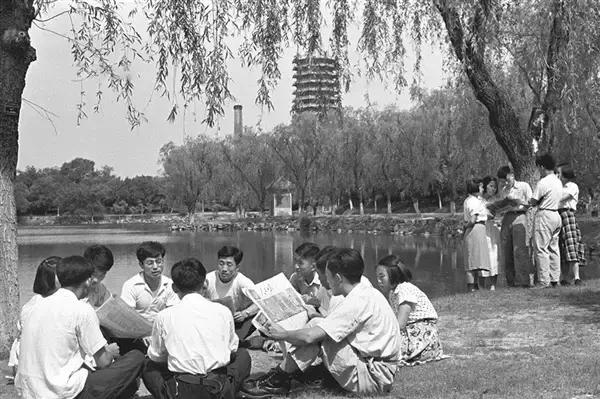 清华北大的全部视频,清华大学九十年代的照片