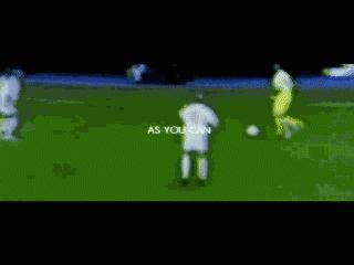 只有这部被中国人打一星的奇葩纪录片，才配得上他五星的球王生涯