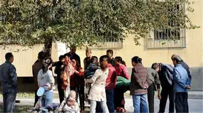 继母与继女发生矛盾,继母对待继女如亲生