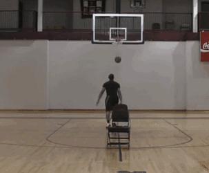 如何学习篮球基础运球,篮球新手怎样学过人