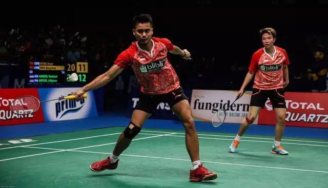 蔡赟左右手双打轮转教学,蔡赟挥拍教学