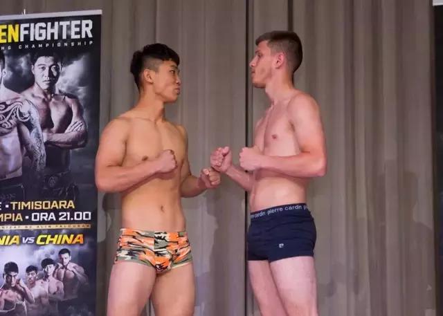 中国小将擂台打倒日本选手,中国小将逆转罗马