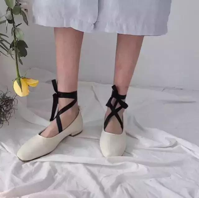 夏天脚宽脚丑穿什么鞋子好看,脚宽脚胖女生鞋子推荐