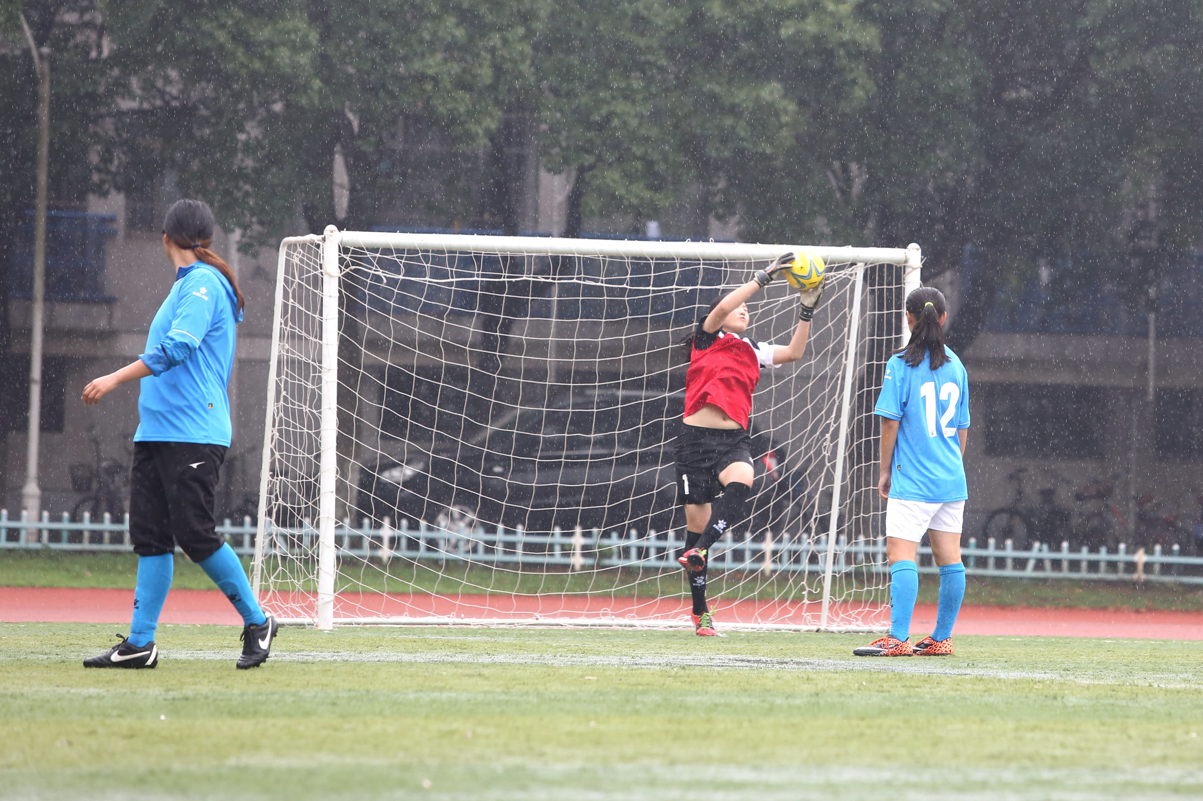 湖州初中女子足球比赛,湖州市2018女子足球