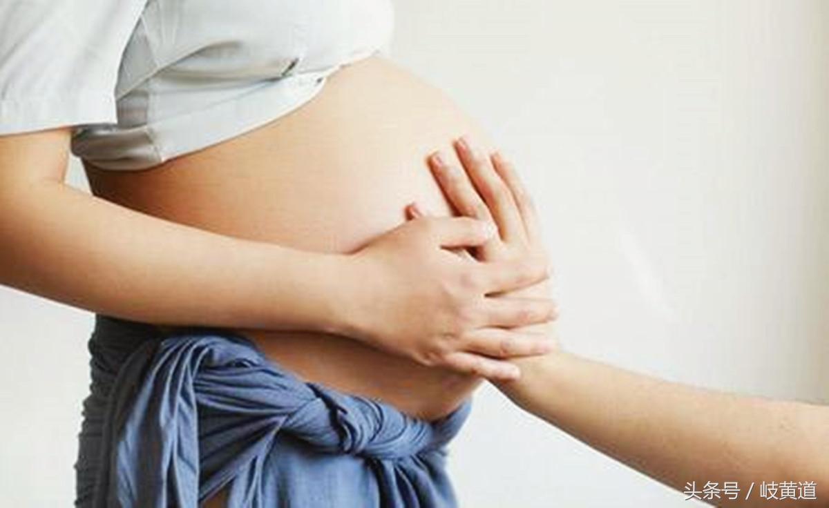 女生长胡子长痘痘是怎么回事,女生长胡子脸上长痘