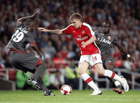 巅峰时期c罗跟梅西谁强,足坛纪录c罗和梅西各占一半