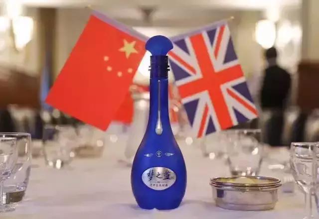 又是一年转会期，看看阿森纳、利物浦、曼联、皇马、拜仁以及米兰等足球俱乐部的酒后真言~