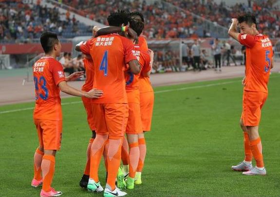 鲁能点球大战没输过,马加特对战曼萨诺