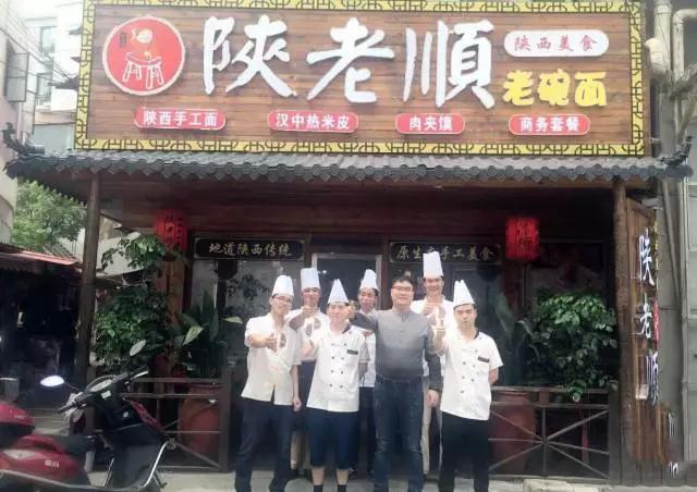 餐饮门店不开门怎么处理,顾客不进门店的原因