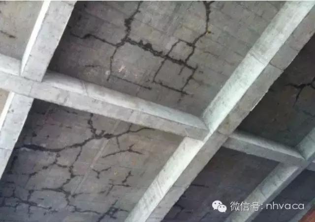楼板贯穿裂缝怎么处理,楼板与墙体交接处产生裂缝的原因