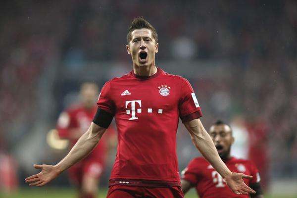 和足球无关的人,和足球相关的是什么